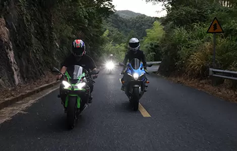 OHMIEX D9: Fix B2B Cycling Comms Pain Points&mdash;Not Just Sell Headsets